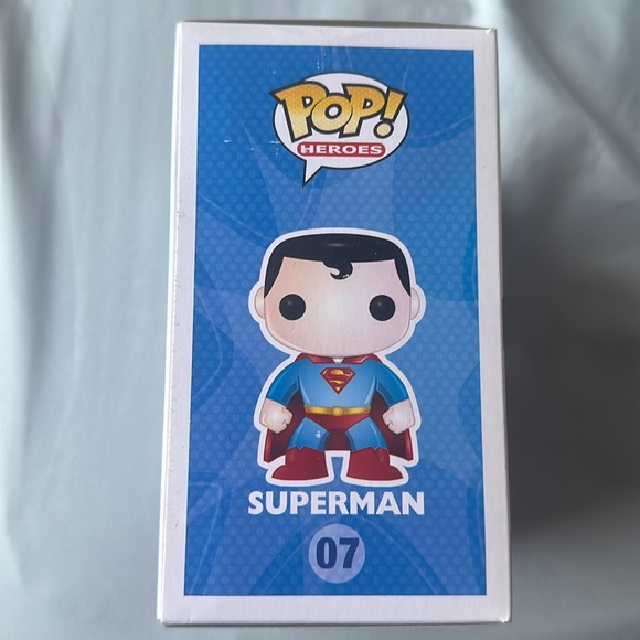Funko POP Superman 07 Vinyl Figurine- DC Universe - Picture 4 of 6